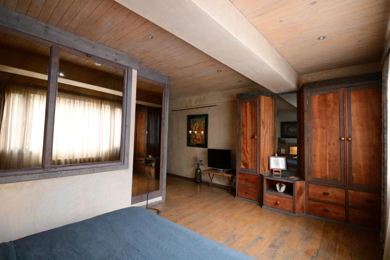 Artists Residence In Tbilisi Ngoại thất bức ảnh